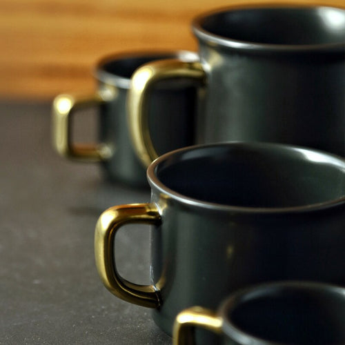 Stoneware Black Gloden Mug